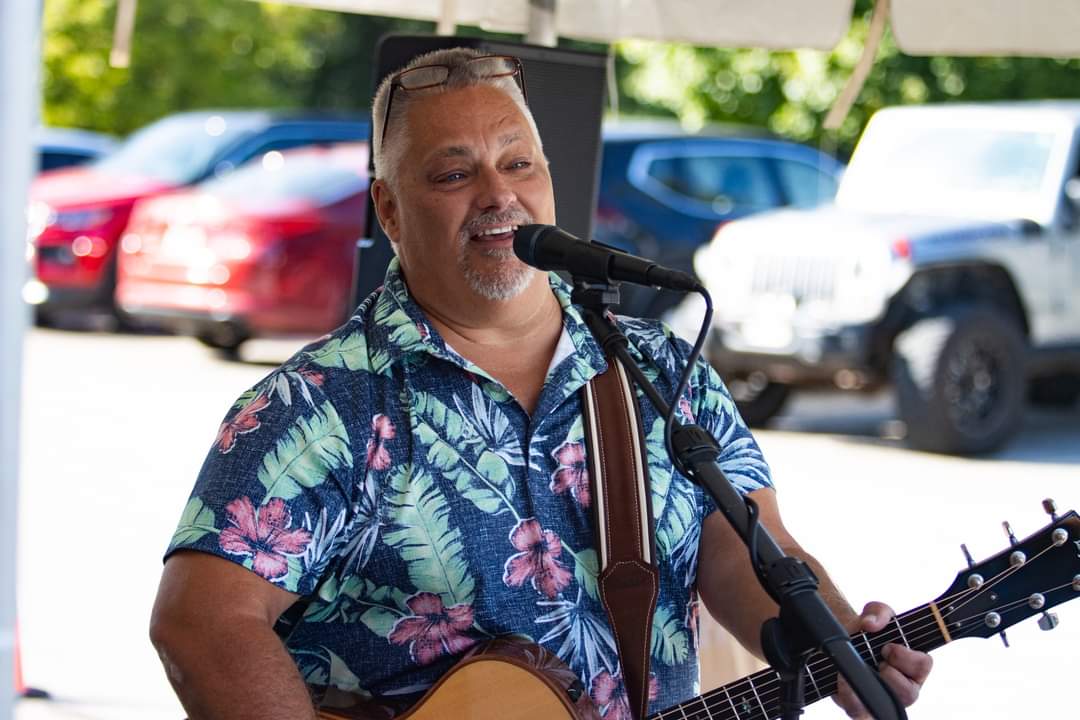 Live Music: Island Troy